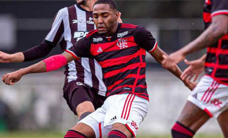 Ainda sem assinar renovação no Flamengo, Lorran volta a brilhar no sub-20 com Mundial no horizonte
