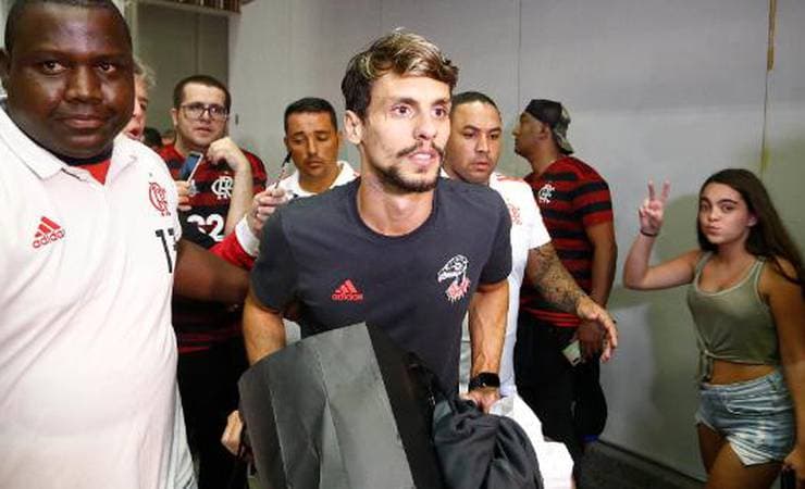 Flamengo volta a mirar atacante do Sporting, que quer R$ 45 milhões, diz jornal português