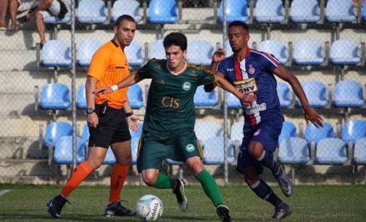 Reforço para o Cariocão: Macaé contrata meio-campo Vico