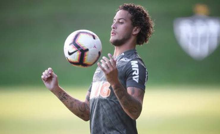 Guga despista sobre Flamengo e garante foco no Atlético e na Seleção