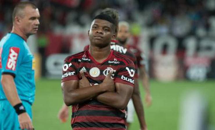 Real Madrid tem preferência por atacante do Flamengo, diz site