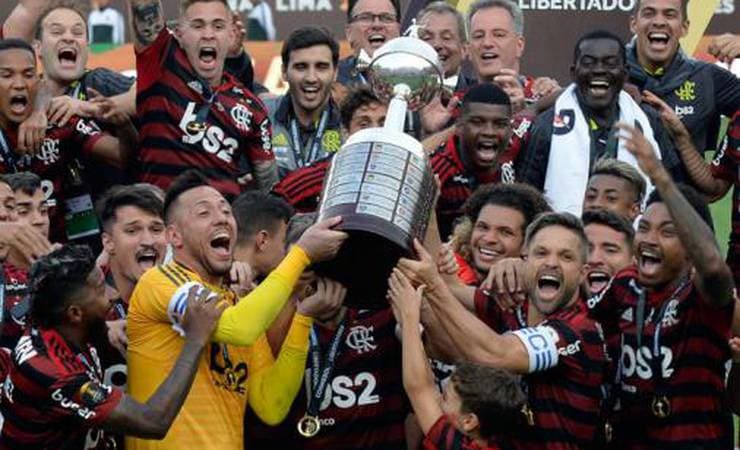 'Equipe ideal' da Conmebol tem os 11 jogadores do Flamengo, e jornal argentino contesta