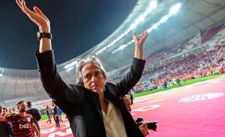 'Rei das Marchinhas' do carnaval do Rio faz homenagem a Jorge Jesus