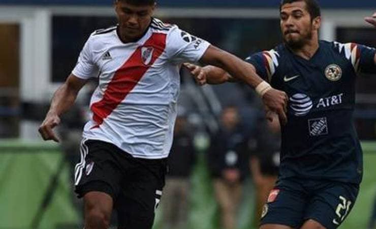 Zagueiro do River Plate diz que se irrita ao ser perguntado sobre final contra o Flamengo: 'Fico louco'