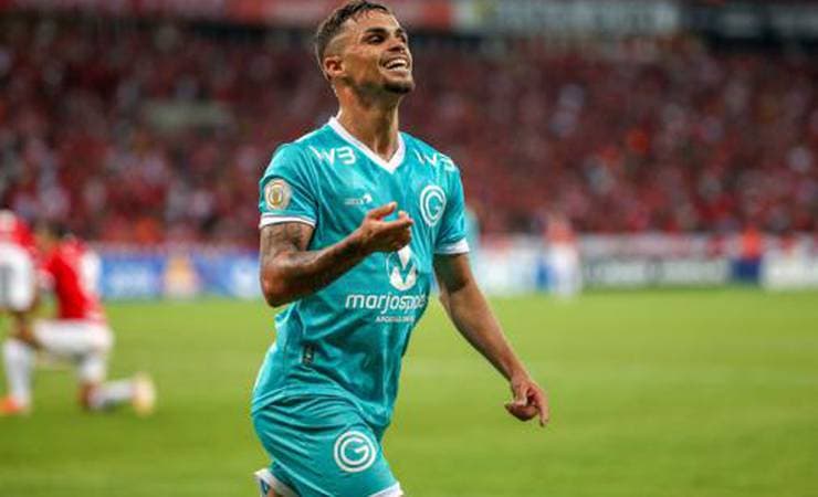 Gafe? Antes de anúncio, Flamengo posta foto com Michael treinando e anima torcedores