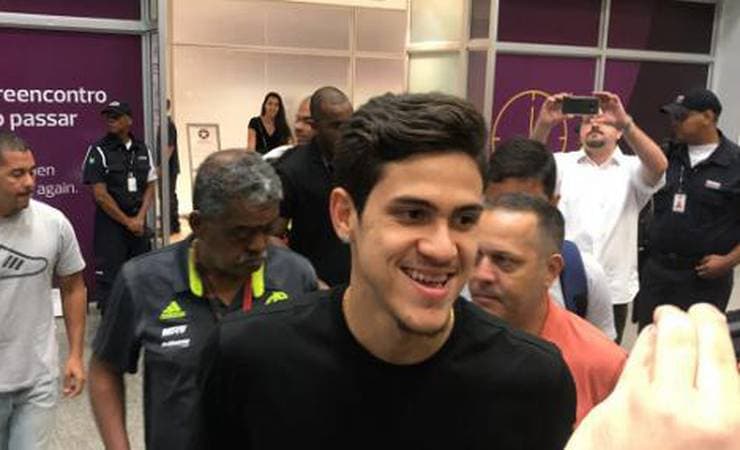Pedro chega ao Rio para reforçar o Flamengo: 'Expectativa enorme'