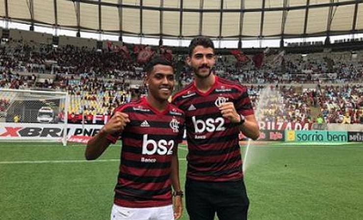 Gustavo Henrique e Pedro Rocha são apresentados à torcida do Flamengo