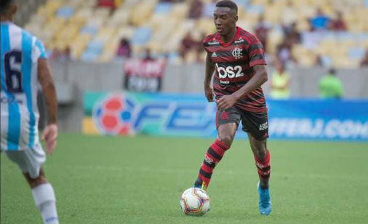 Yuri César estreia bem pelo Flamengo e quer mais: 'Não tem coisa melhor do que ter o trabalho reconhecido'