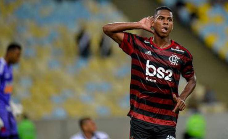 Lucas Silva comemora primeiro gol no Maracanã: 'Sensação inexplicável'