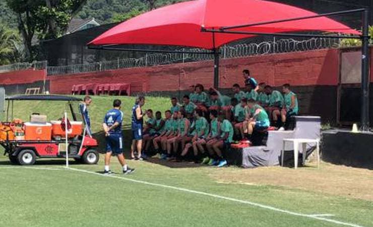 Elenco principal do Flamengo inicia trabalhos em 2020; Veja as imagens!