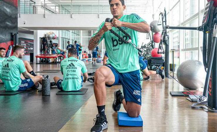 Regularizados, reforços podem estrear pelo Flamengo na segunda