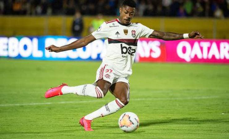Outro patamar! Bruno Henrique entra no top 10 dos artilheiros do Flamengo no século