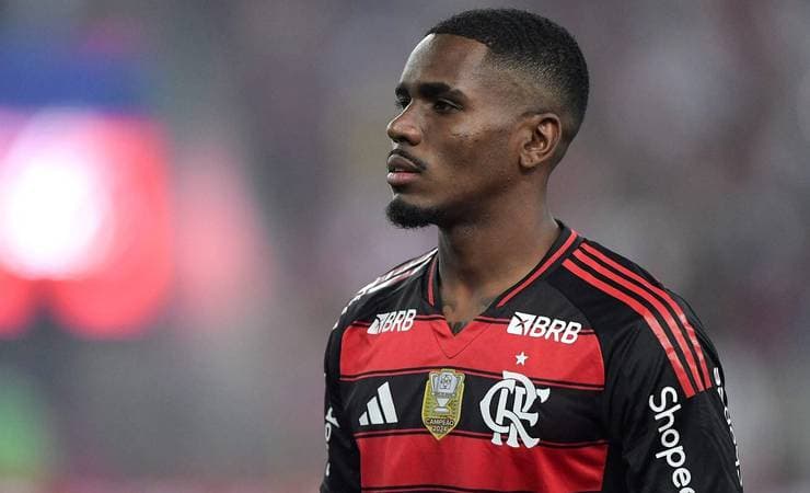 Milan envia scout ao Maracanã para observar Everton Araújo no Flamengo