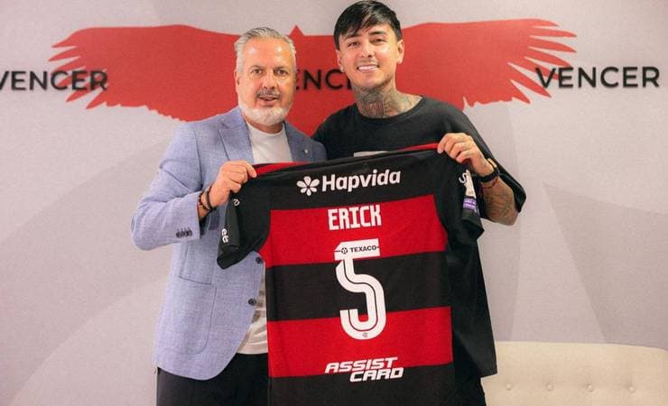 Flamengo renova contrato de Erick Pulgar até 2029 e garante volante no elenco