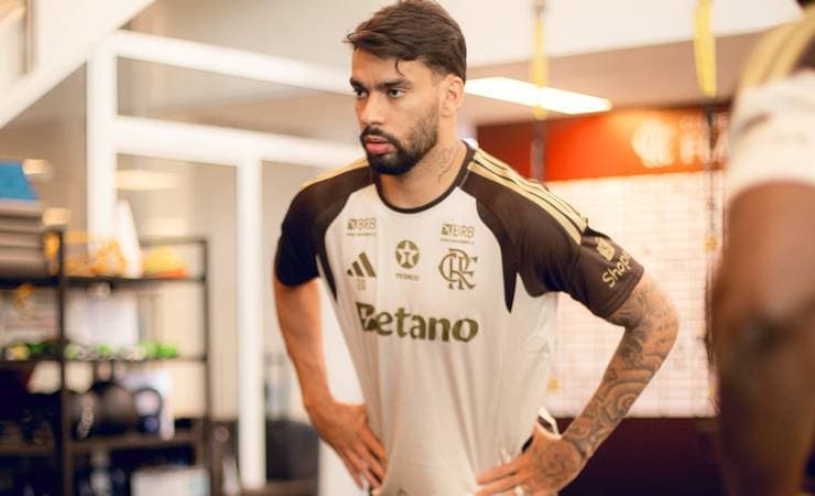 Lucas Paquetá retorna ao Flamengo para acelerar recuperação de lesão na coxa