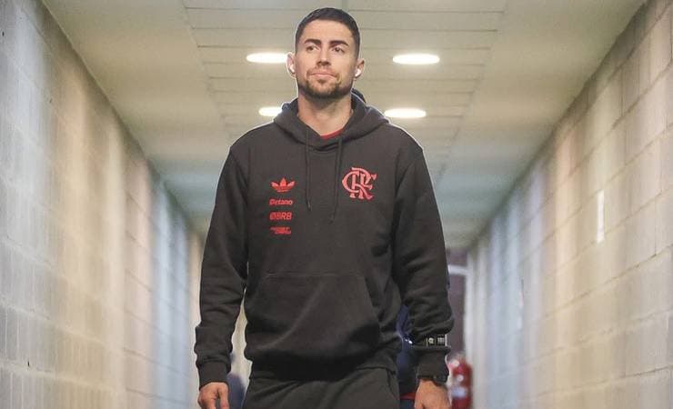 Jorginho lidera os jovens do Flamengo na intertemporada em Portugal