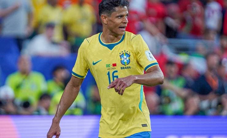 Douglas Santos diz que convocação para a Copa 2026 ampliou seu reconhecimento