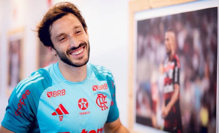 Flamengo aguarda definição sobre Matías Viña no River após a Copa do Mundo