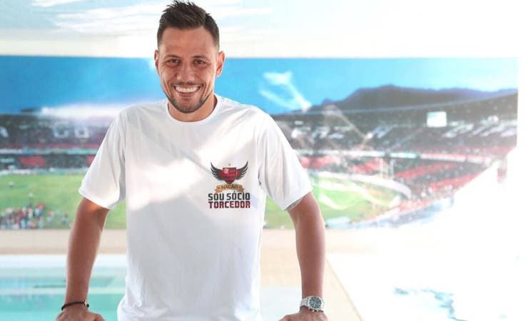 Torcida nas redes foi decisiva e levou Diego Alves ao Flamengo em 2017