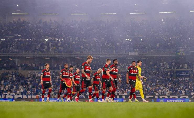 Flamengo divulga lista de relacionados para o jogo contra o Cruzeiro