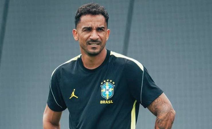 Danilo destaca evolução do Brasil após vencer a Escócia por 3 a 0