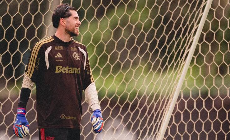 Rossi diz que críticas fazem parte da rotina e não afetam seu trabalho no Flamengo