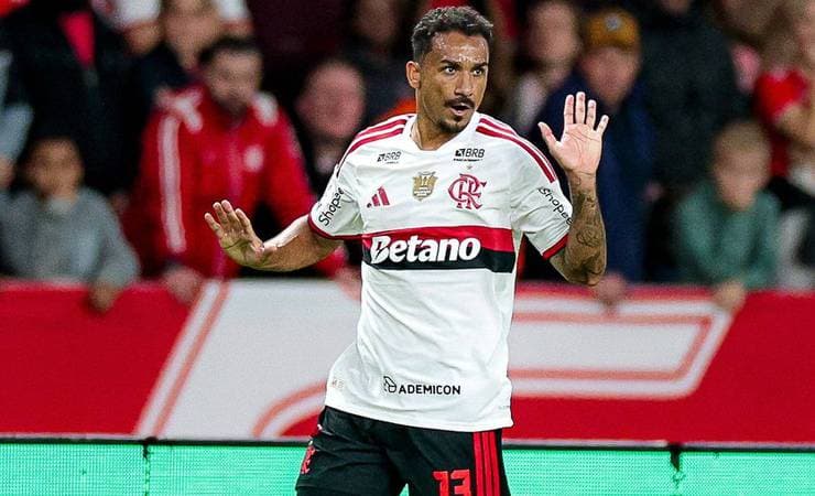 Danilo defende Leonardo Jardim e cobra reconexão do Flamengo com a identidade