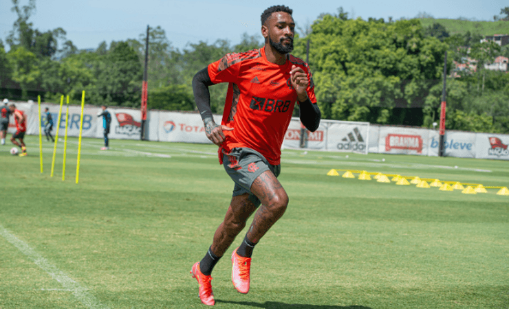 Gerson e Varela trocam agressões em treino do Flamengo