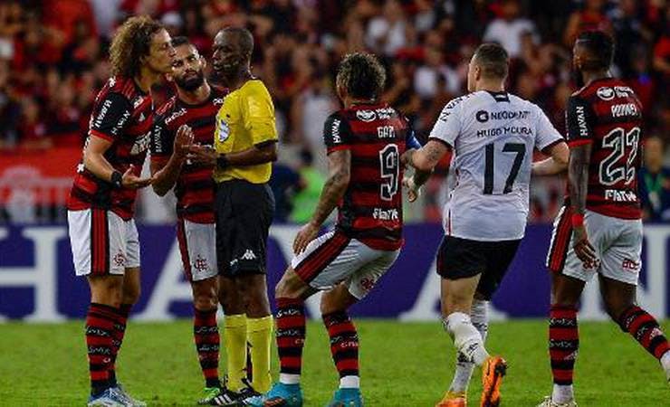 Mauro Cezar: Arbitragem de Flamengo x Athletico-PR foi um desastre