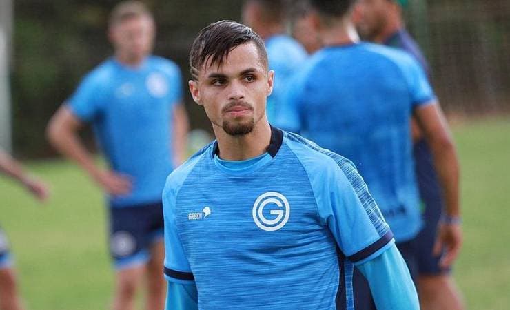 Quatro cobiças do mercado disputados por clubes diferentes; quem leva?