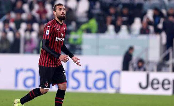Milan pode negociar ex-Flamengo em definitivo com clube turco, diz site