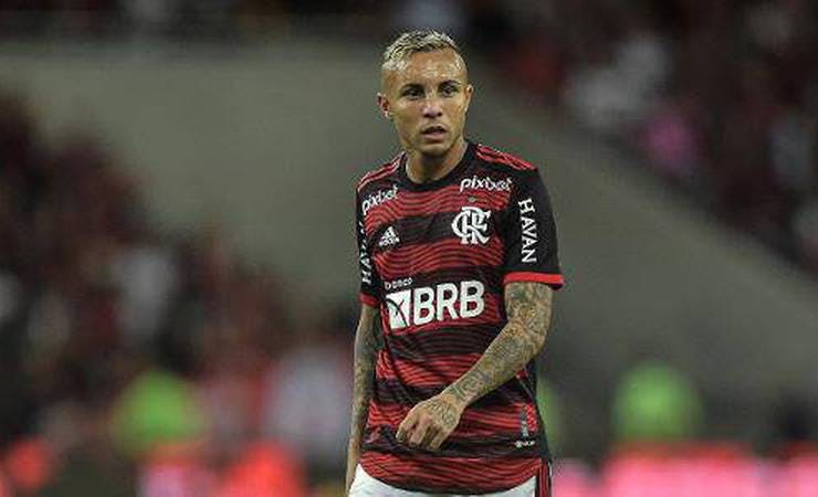 Flamengo inscreve Vidal, Cebolinha e Pulgar para as quartas da Libertadores