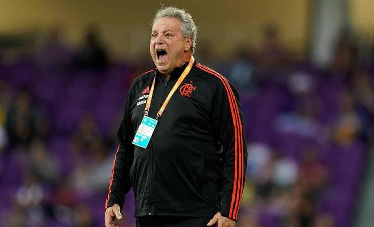 Abel Braga e Flamengo se reencontram sem saudades e com feridas abertas