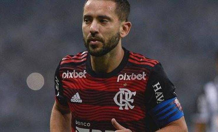 Contra o Santos, Everton Ribeiro mostrou algo importante a Dorival Junior