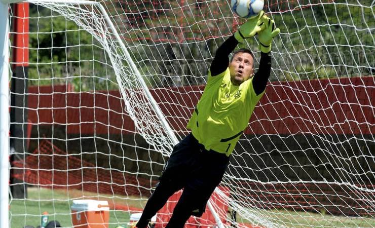 Flamengo se concentra em renovações de Jorge Jesus e Diego Alves após fechamento da janela