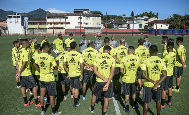 Após empilhar títulos, base do Flamengo encara seu maior teste na abertura da Taça Guanabara