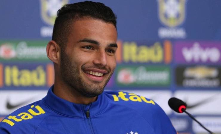 Técnico do Lille confirma liberação, e Thiago Maia é esperado pelo Flamengo no domingo
