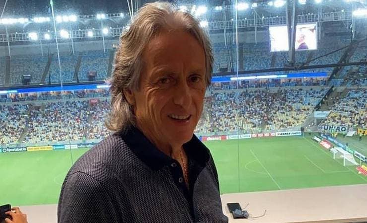Jesus vê o Flamengo contra o Vasco no Maracanã: 'Matando saudade da nação'