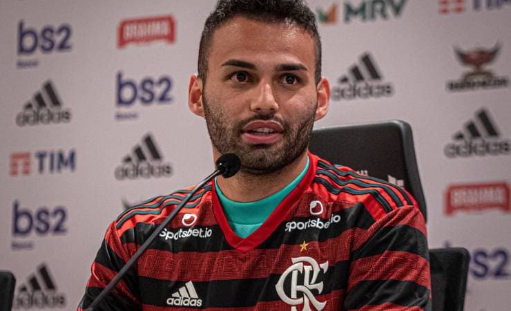 Thiago Maia é apresentado pelo Flamengo: 'Realização de um sonho'