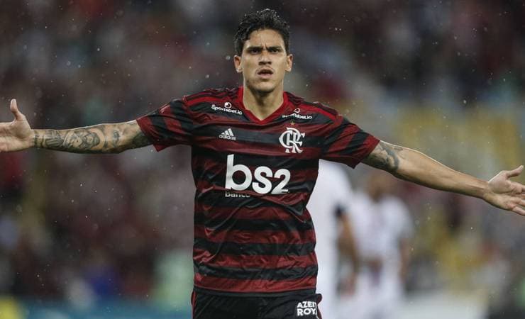 Pedro comemora estreia 'de gala' pelo Flamengo: 'Feliz pelo gol e assistência'