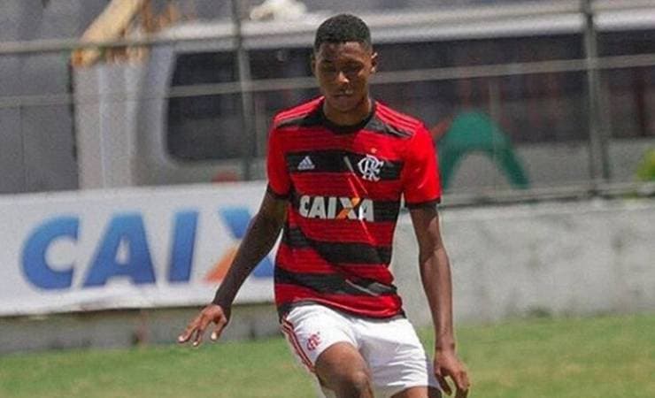 Atletas feridos em incêndio no Flamengo ficam perto de assinar primeiro contrato profissional