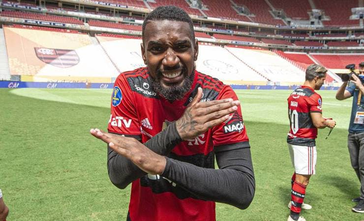 Ex-jogador do Flamengo tem dívida de quase de R$ 150 mil em banco