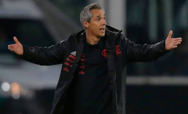 Flamengo discute permanência de Paulo Sousa e aguarda sequência no Maracanã para avaliação definitiva