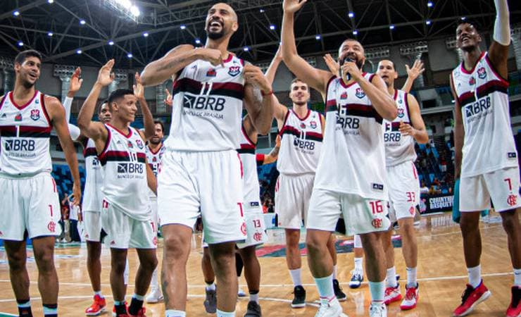 Ingressos à venda para Semifinal do Super 8