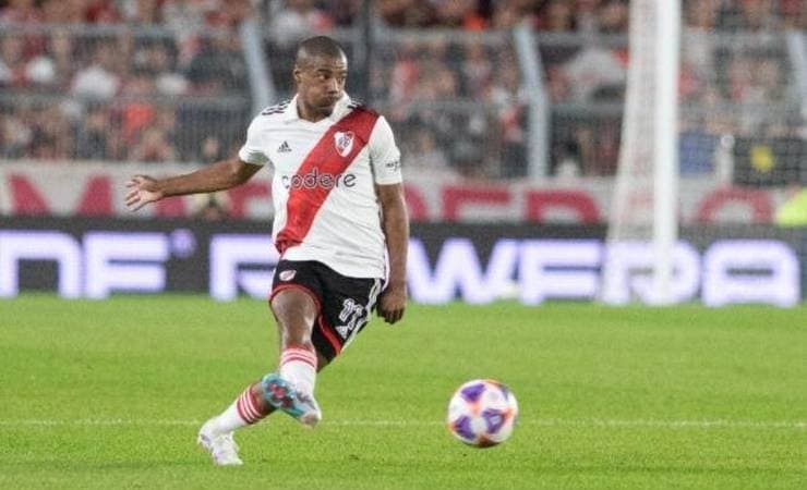 Flamengo fica mais longe de Allan e foca em De La Cruz como próximo alvo