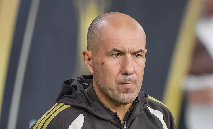 Vitória do Flamengo sobre o Coritiba reforça mudanças táticas de Leonardo Jardim