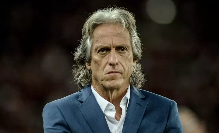 Jorge Jesus retorna ao Brasil para assistir Flamengo x Coritiba no Maracanã
