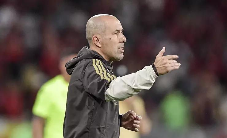 Flamengo se prepara para enfrentar o Coritiba pelo Brasileirão