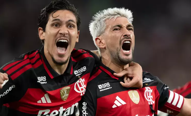 Leonardo Jardim cobra reforço no meio-campo após 3 a 0 sobre o Coritiba