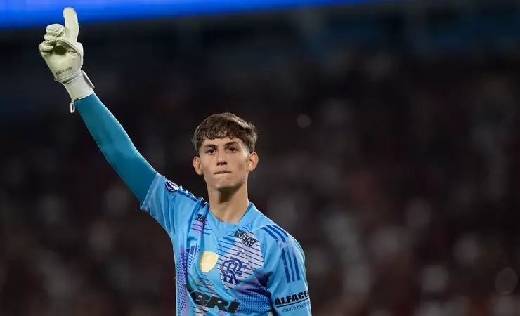 Léo Nannetti recebe elogios de Alisson Becker nos treinos da Seleção
